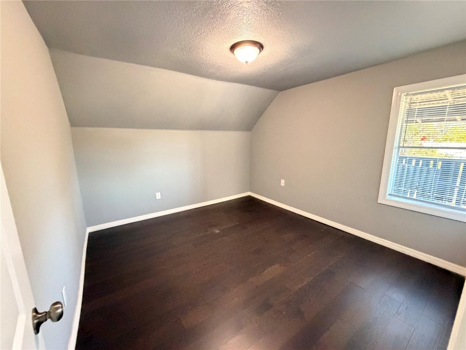 Image 29 of 37 For 1001 1st Street