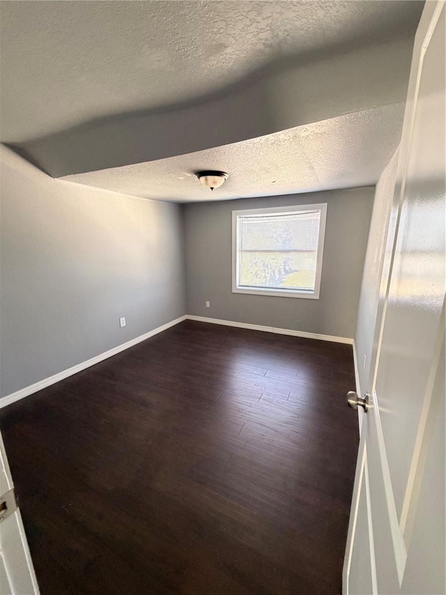 Image 30 of 37 For 1001 1st Street