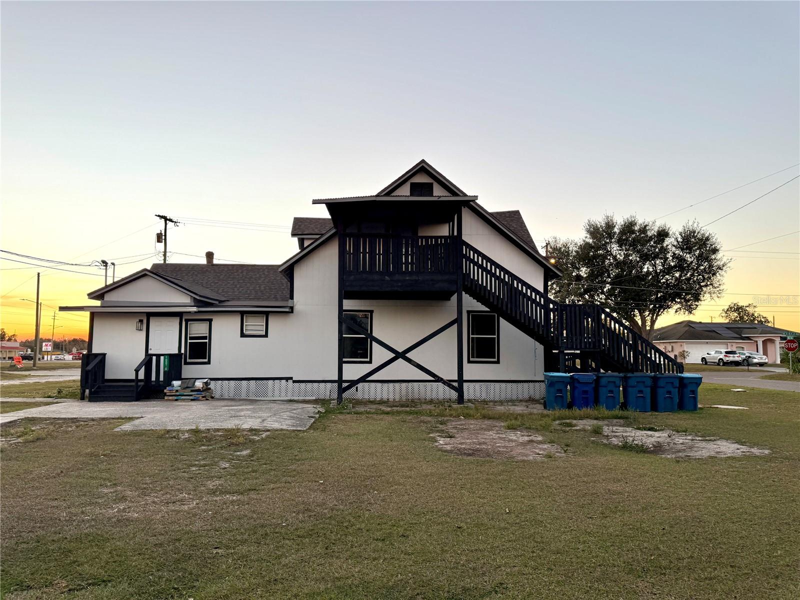 Image 7 of 37 For 1001 1st Street