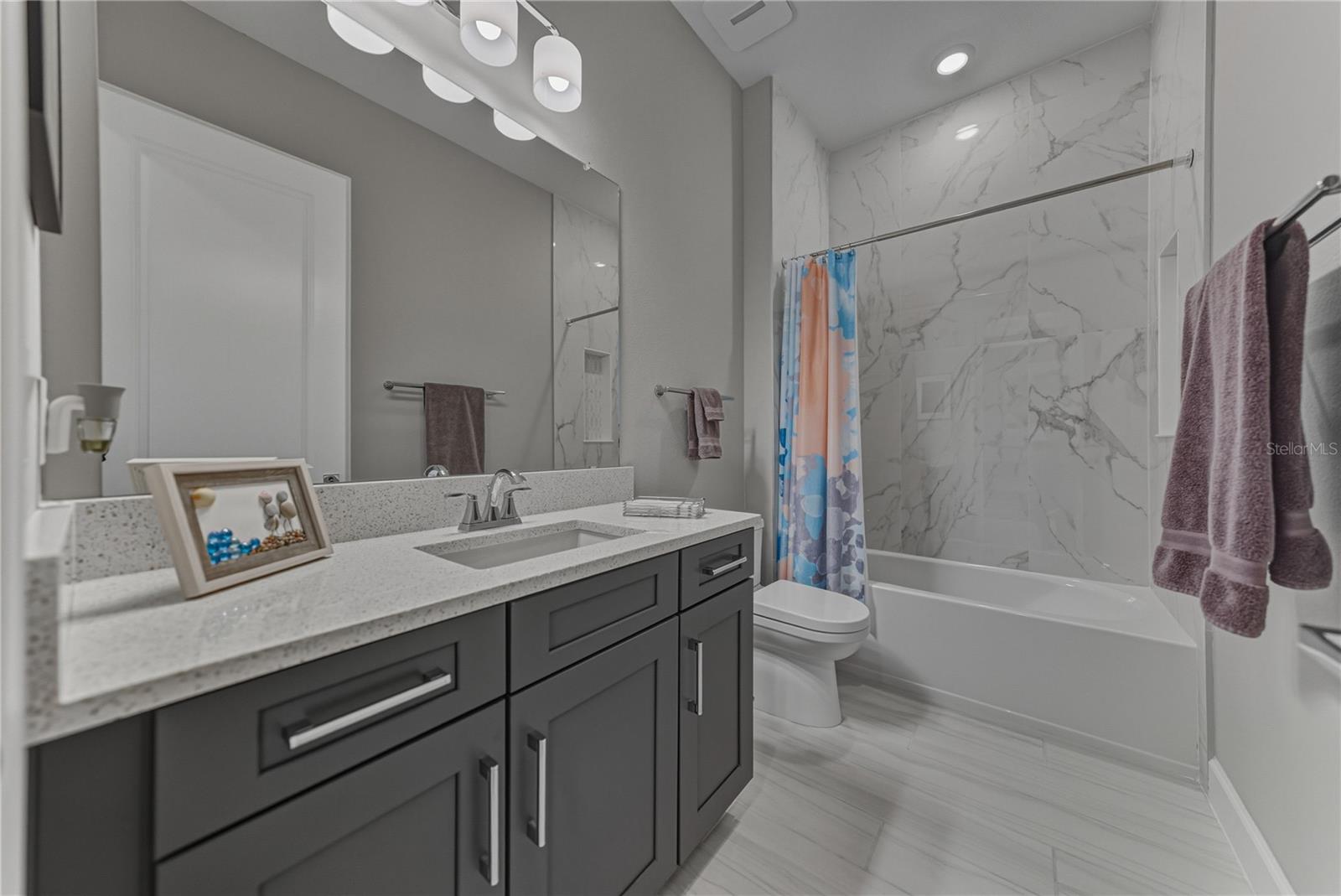 Image 72 of 79 For 4920 Freccia Loop