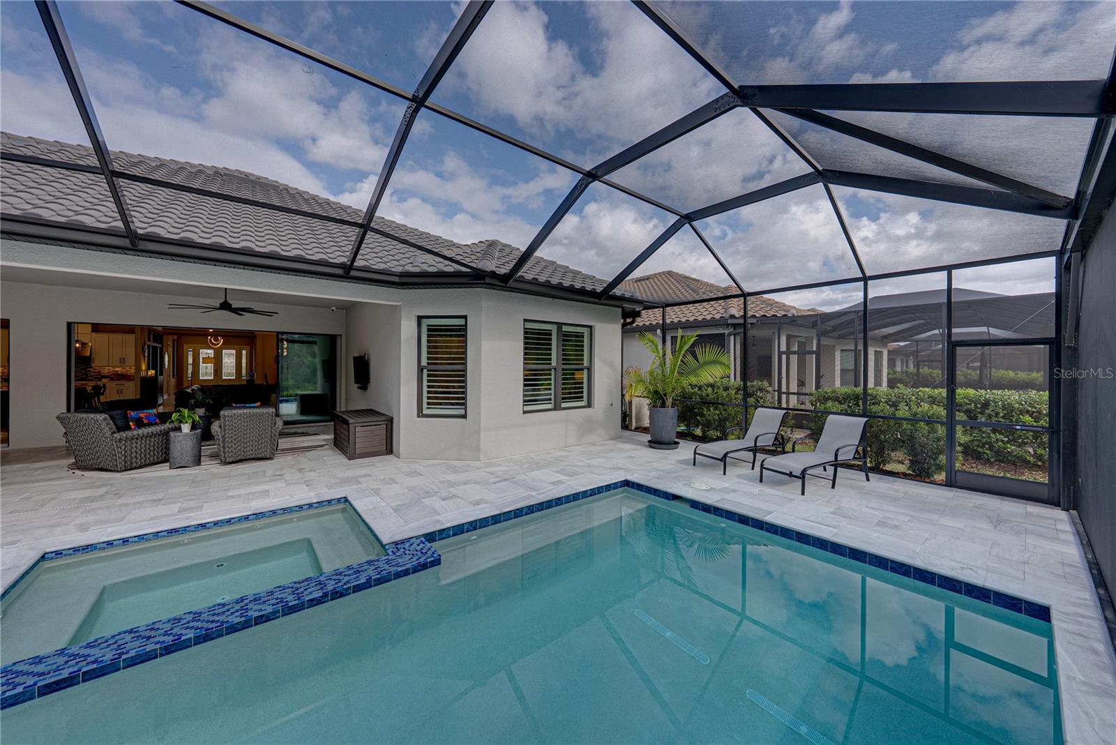 Image 79 of 79 For 4920 Freccia Loop