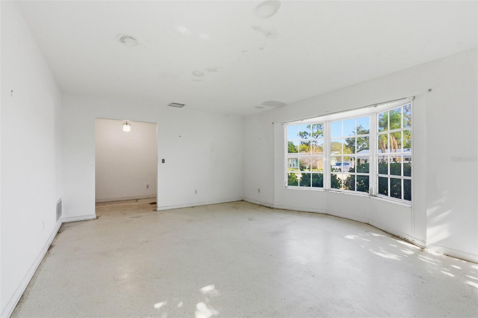 Image 10 of 42 For 2310 Harrison Drive