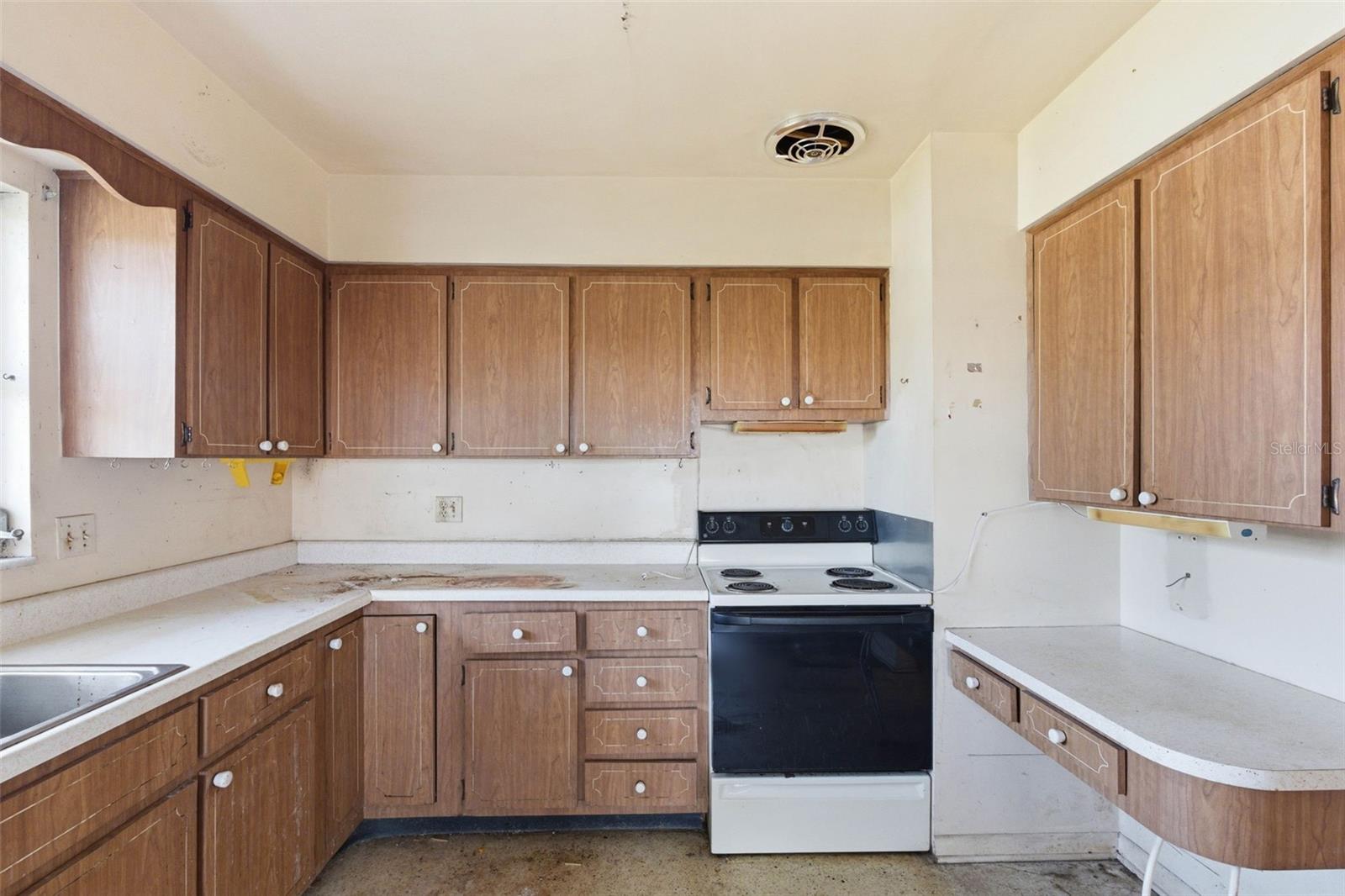 Image 13 of 42 For 2310 Harrison Drive