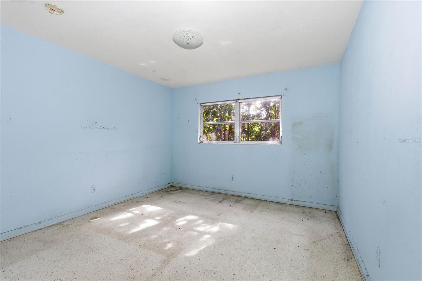 Image 21 of 42 For 2310 Harrison Drive