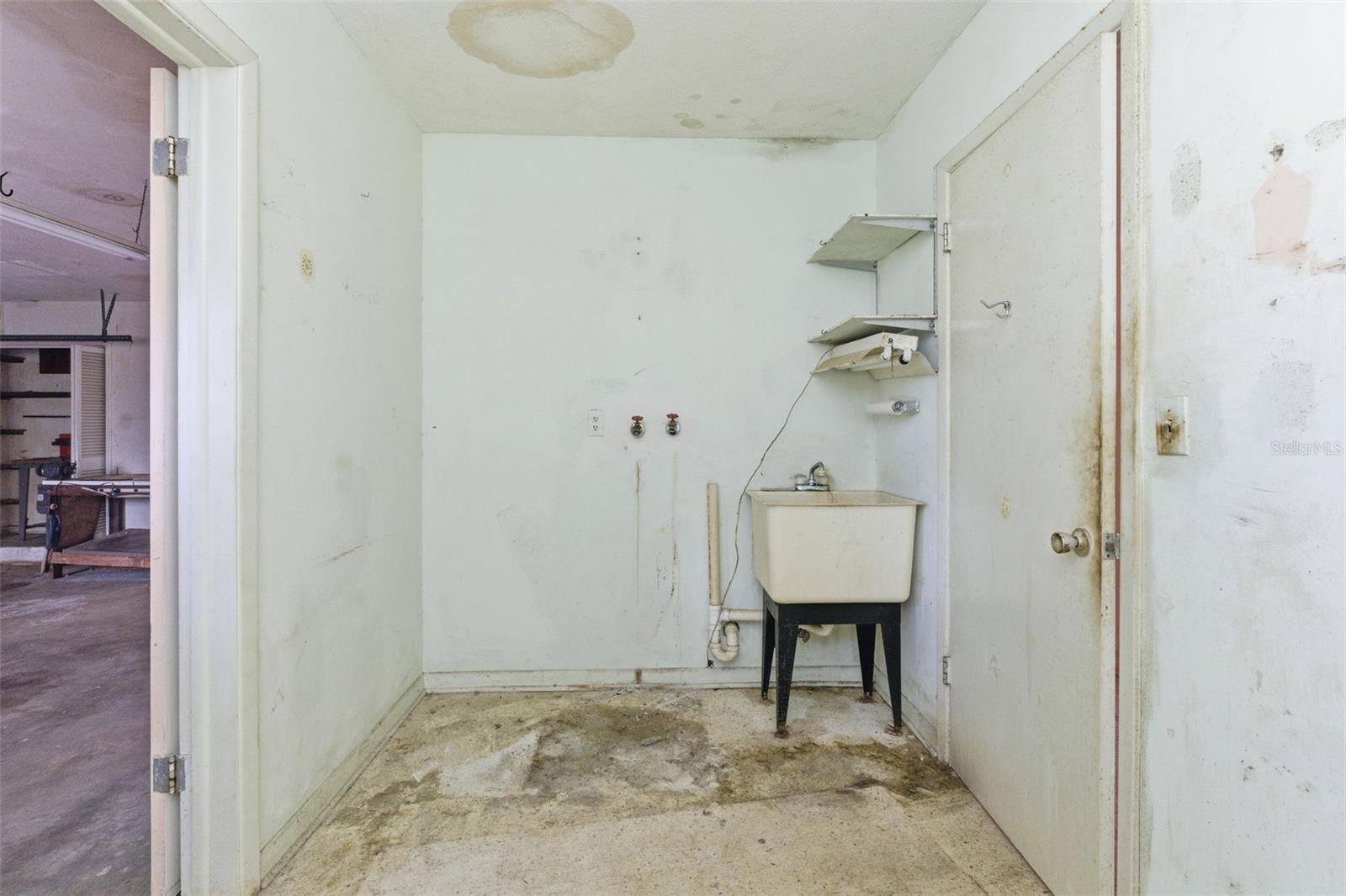 Image 25 of 42 For 2310 Harrison Drive