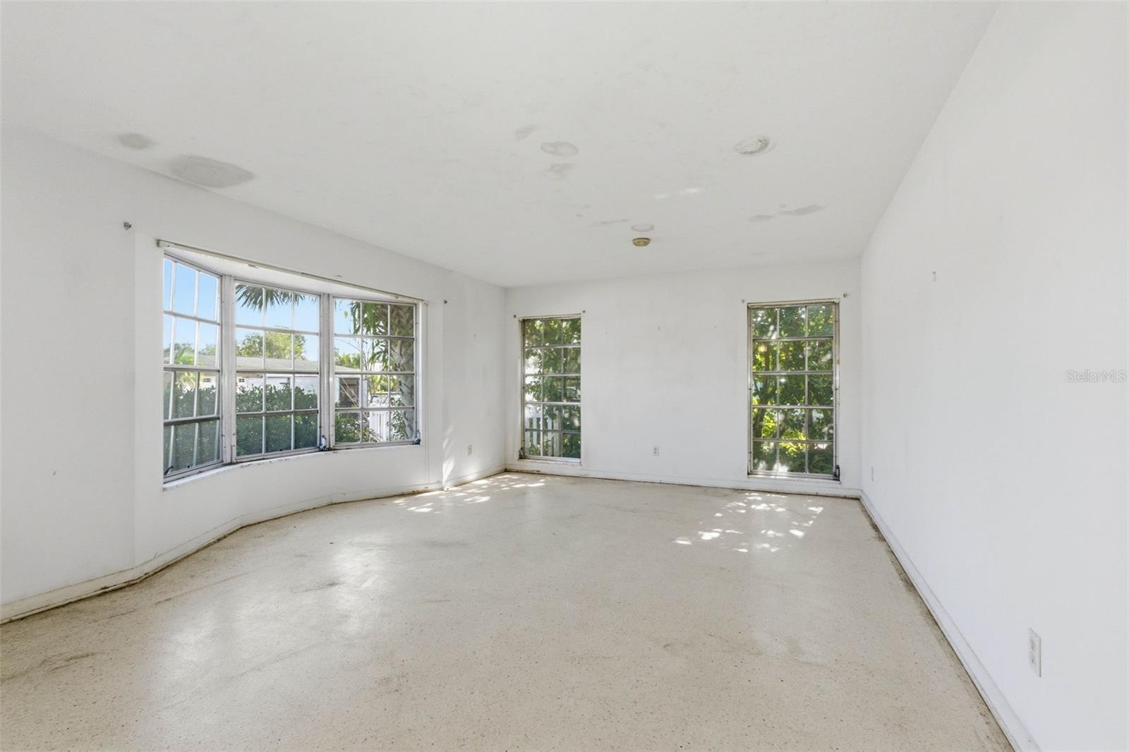 Image 9 of 42 For 2310 Harrison Drive