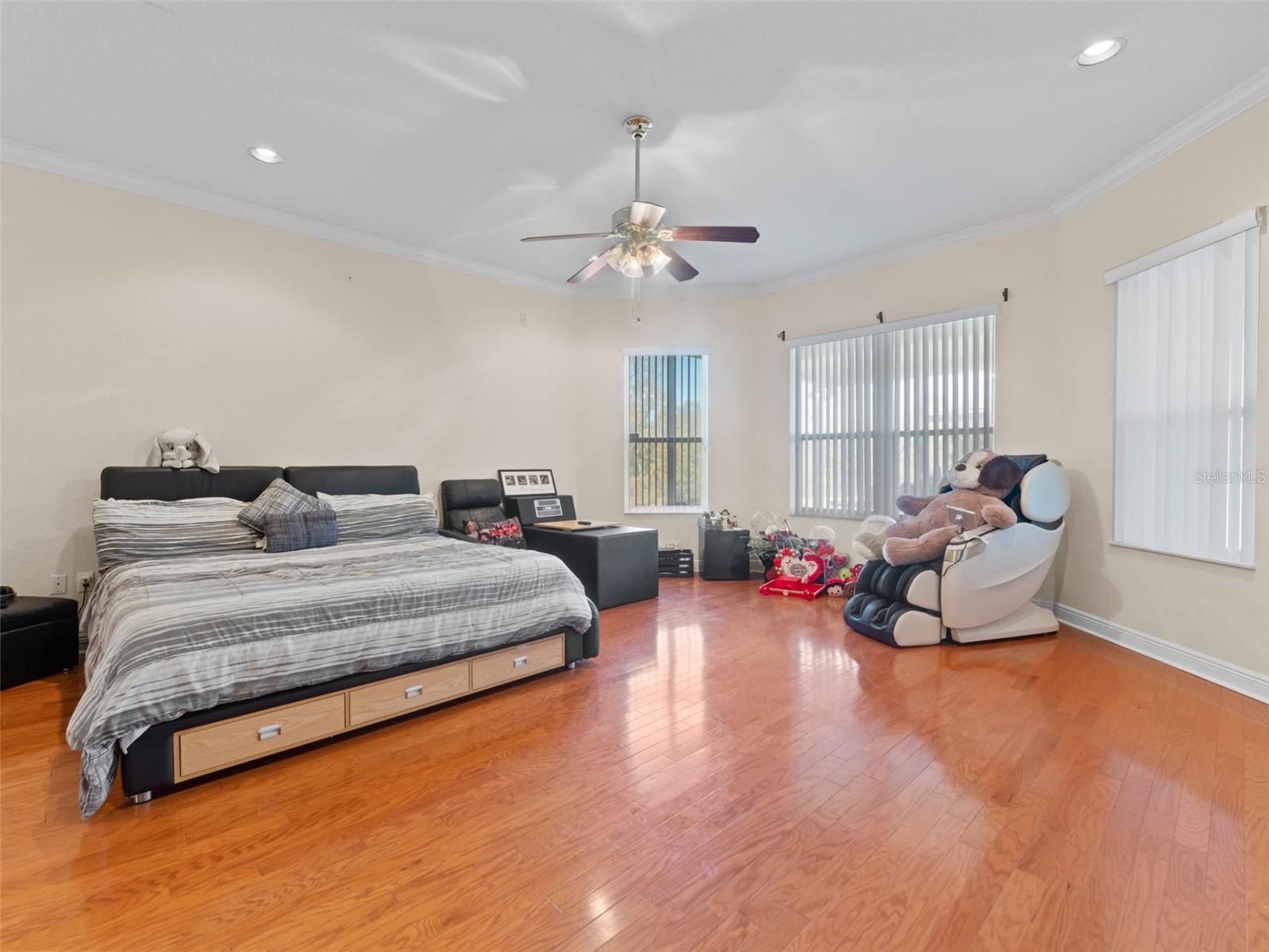 Image 23 of 31 For 11361 Science Drive