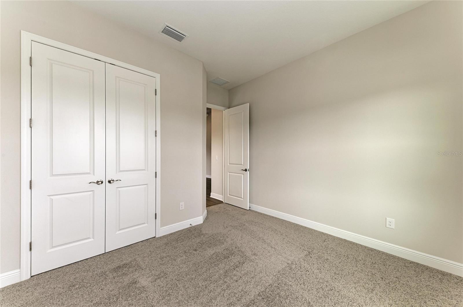 Image 22 of 38 For 10211 Longmeadow Avenue