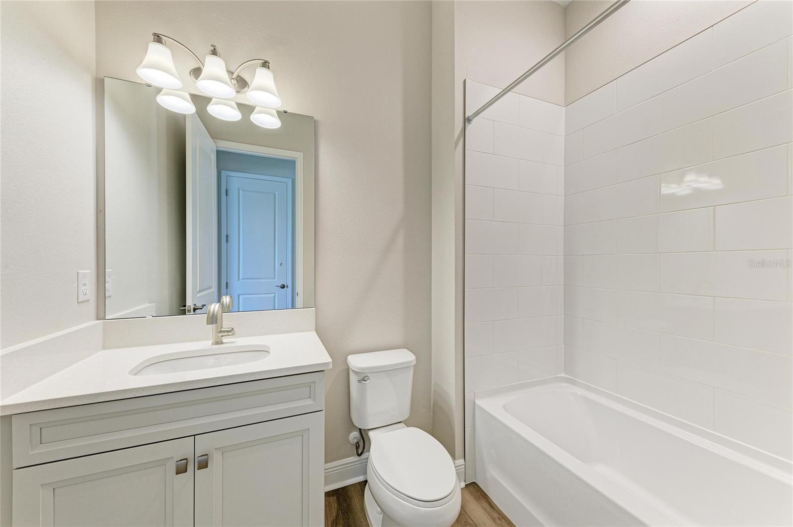 Image 26 of 38 For 10211 Longmeadow Avenue