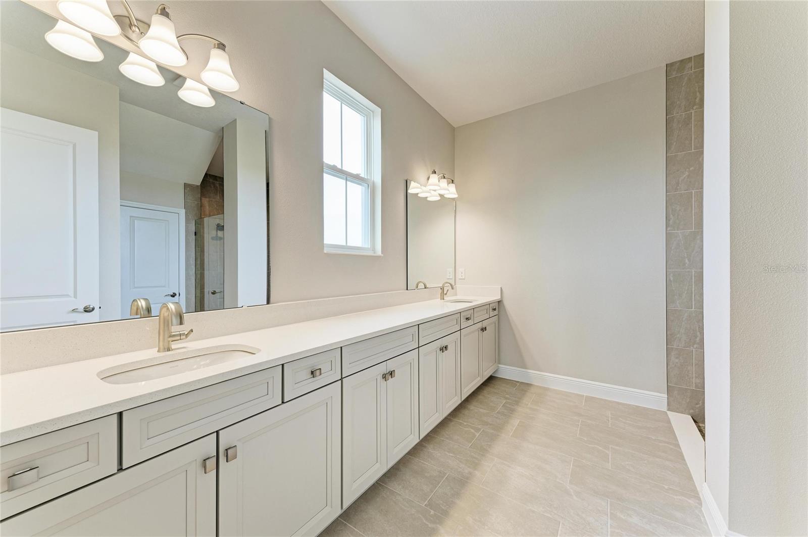 Image 8 of 38 For 10211 Longmeadow Avenue