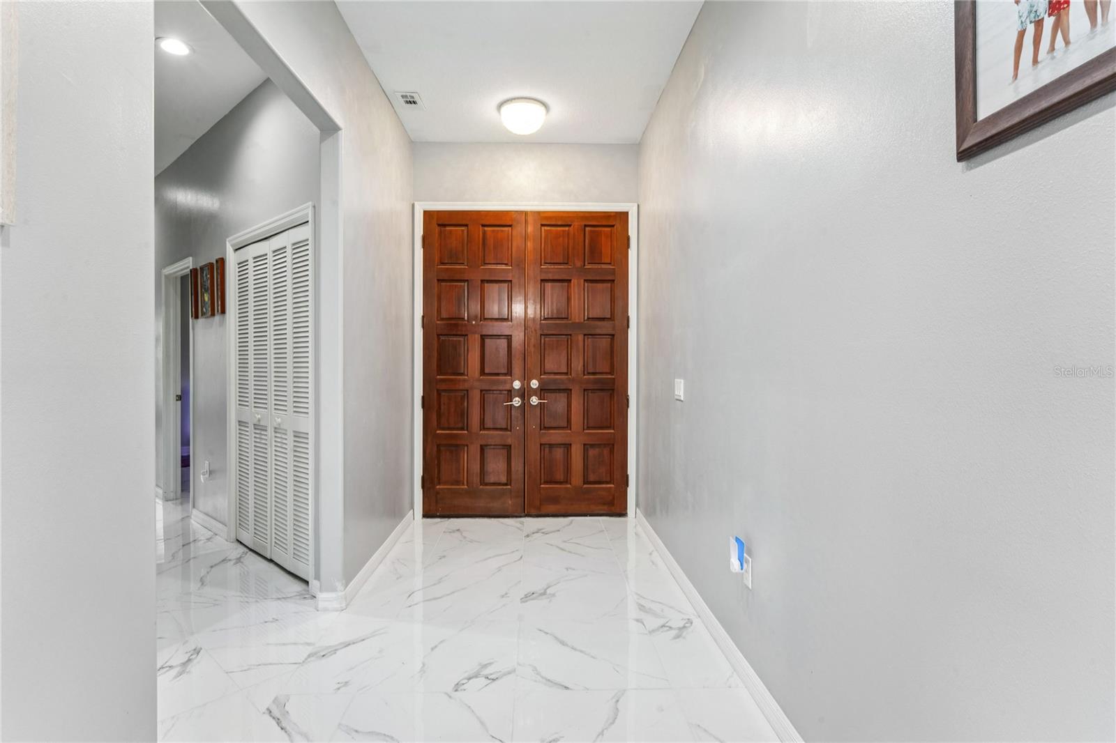 Image 11 of 76 For 6 Deerwood Drive