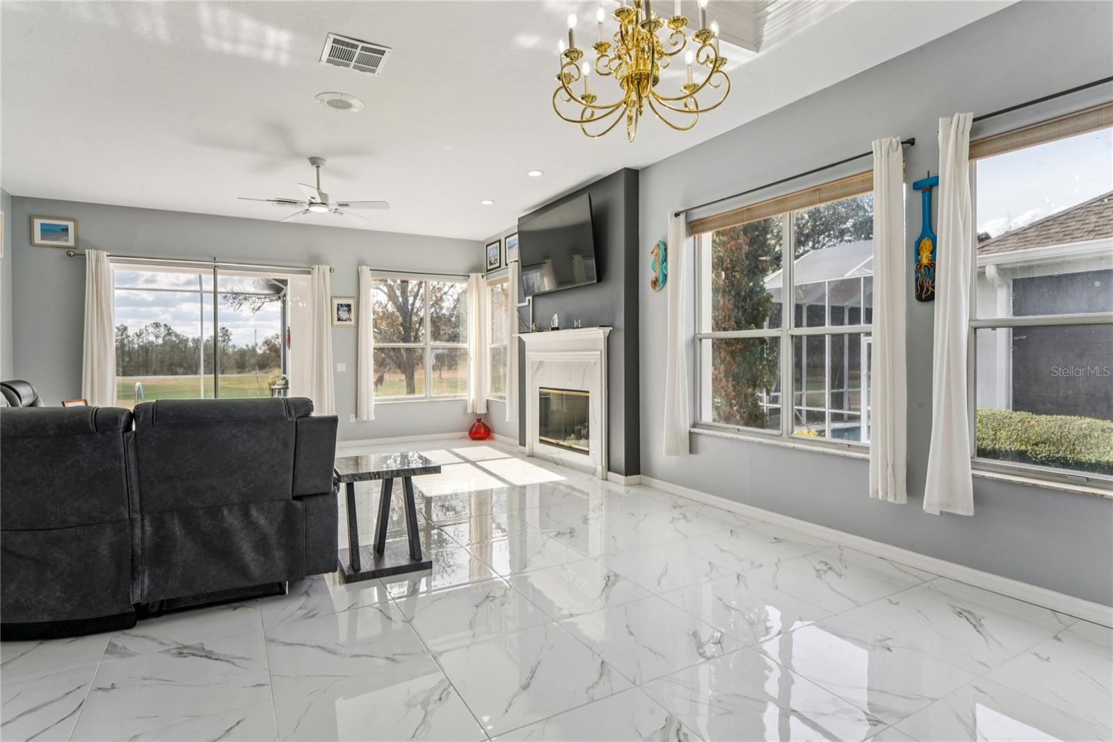 Image 13 of 76 For 6 Deerwood Drive