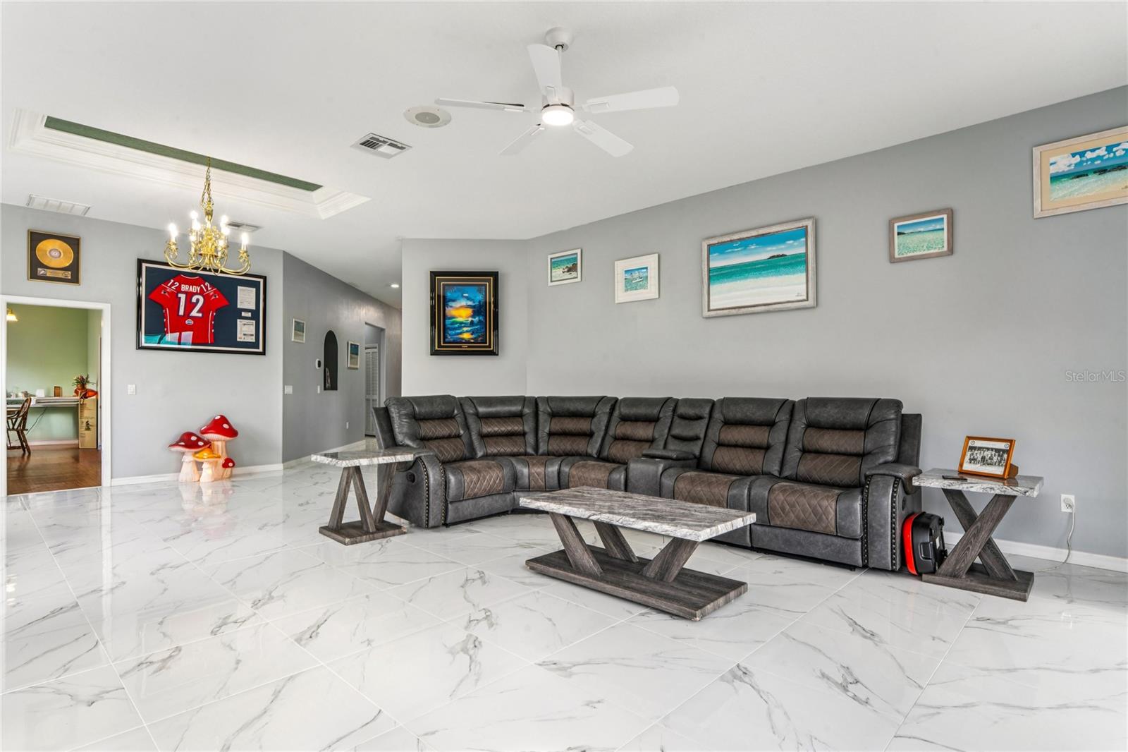 Image 17 of 76 For 6 Deerwood Drive