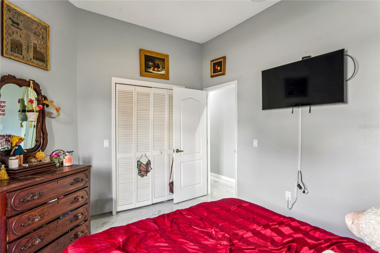 Image 36 of 76 For 6 Deerwood Drive