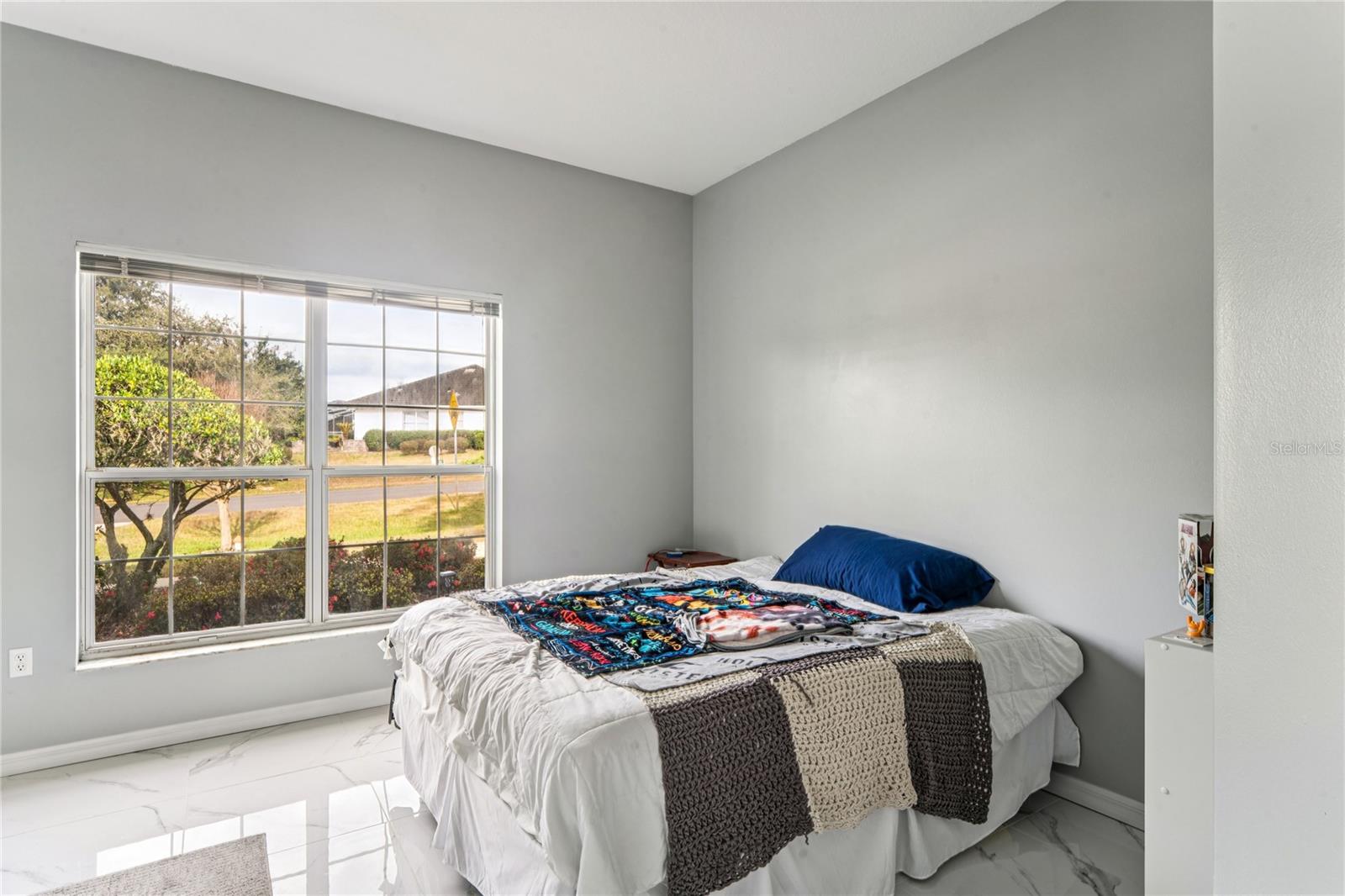 Image 39 of 76 For 6 Deerwood Drive