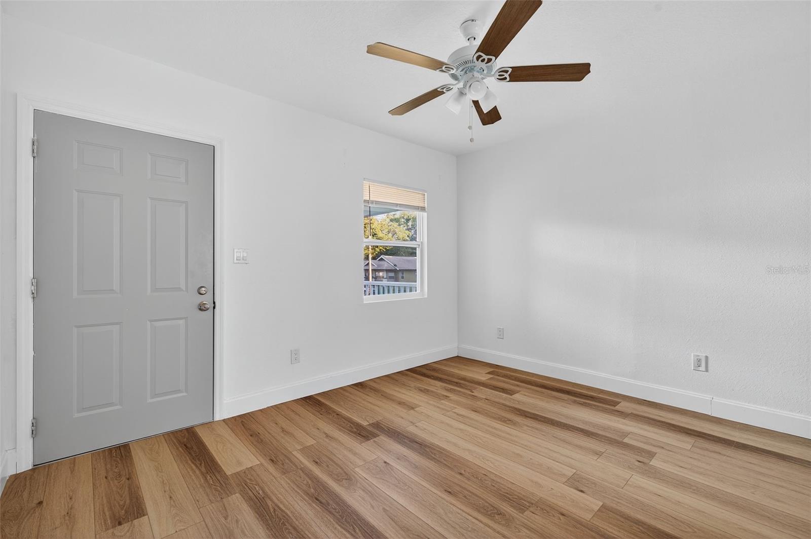 Image 10 of 77 For 1933 10th Street S