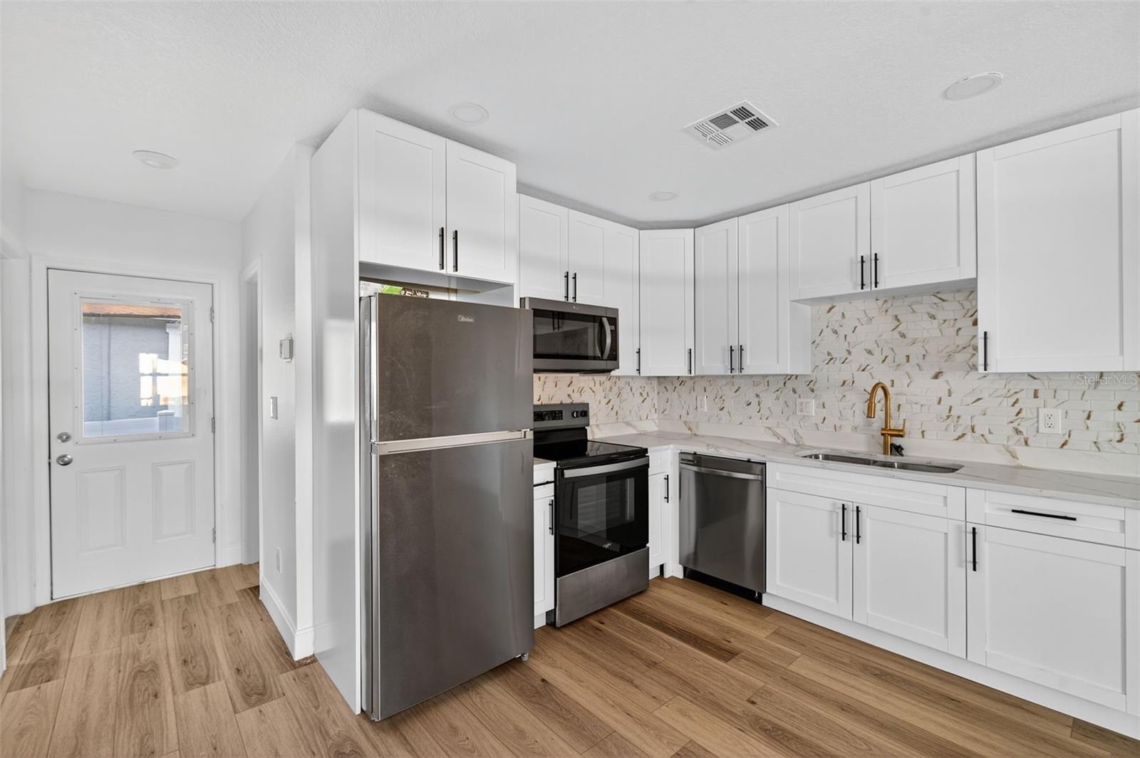 Image 11 of 77 For 1933 10th Street S