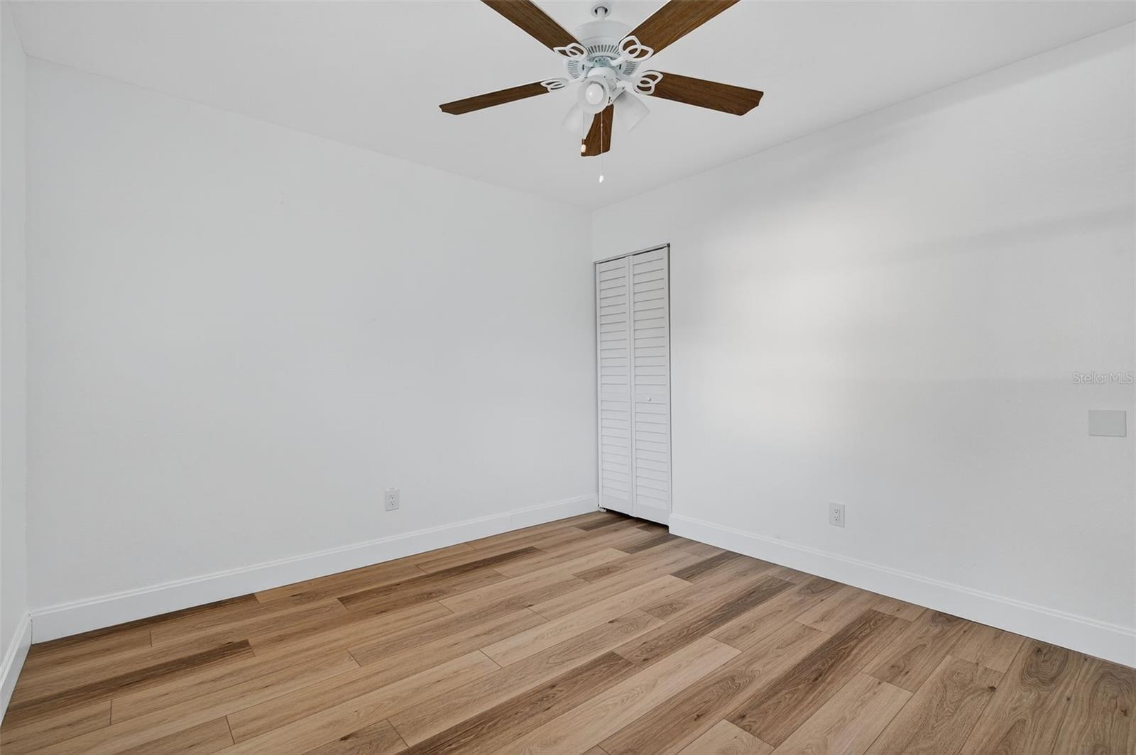 Image 17 of 77 For 1933 10th Street S