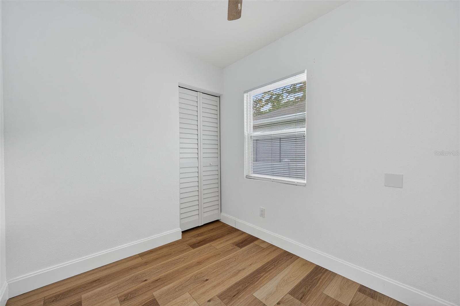 Image 23 of 77 For 1933 10th Street S