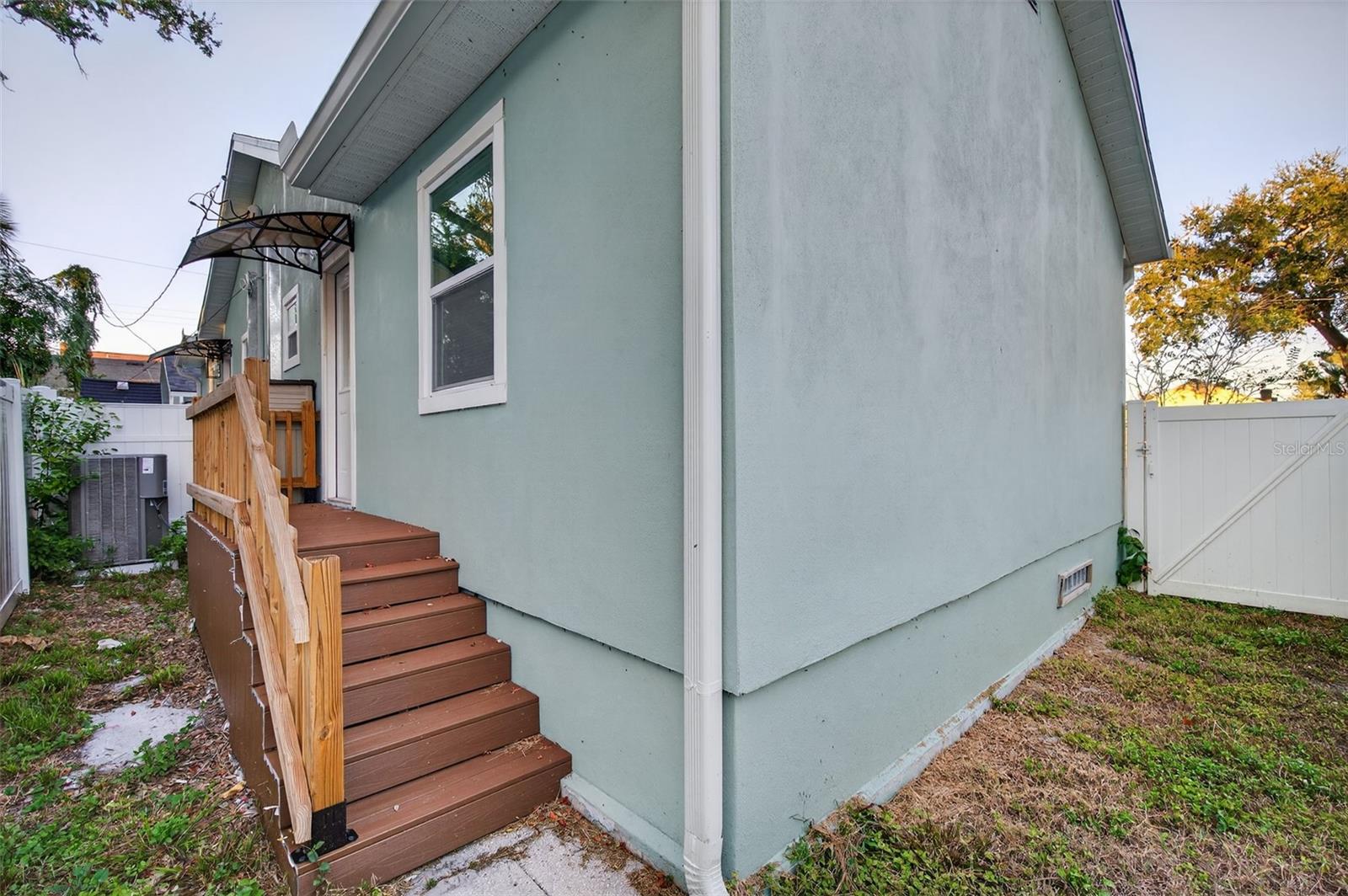 Image 25 of 77 For 1933 10th Street S