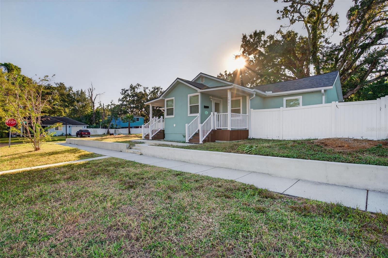 Image 26 of 77 For 1933 10th Street S