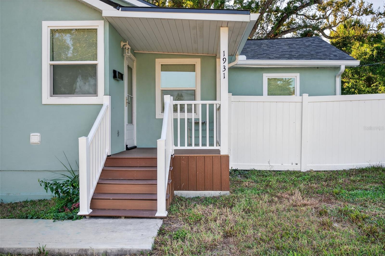 Image 28 of 77 For 1933 10th Street S