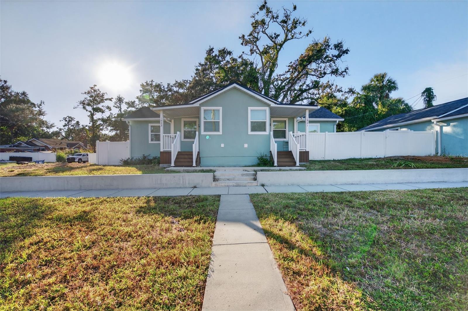 Image 3 of 77 For 1933 10th Street S