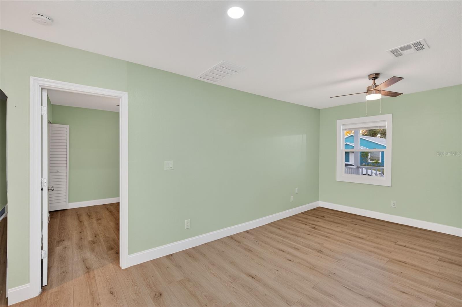 Image 38 of 77 For 1933 10th Street S