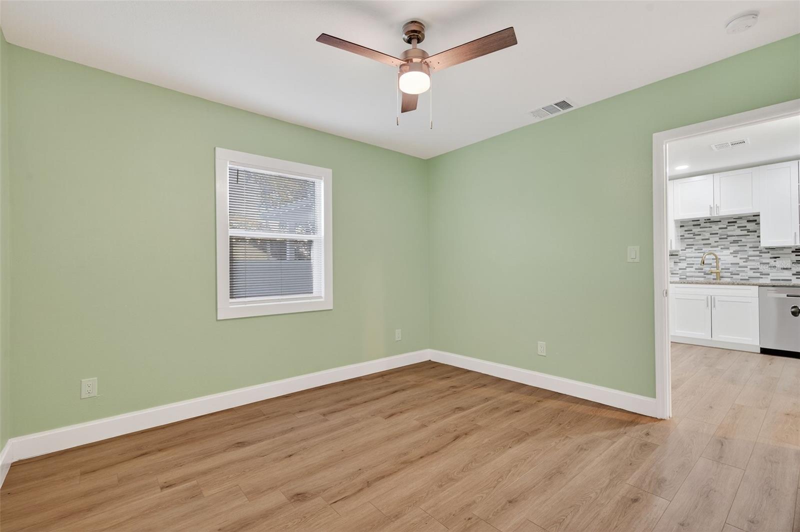 Image 40 of 77 For 1933 10th Street S