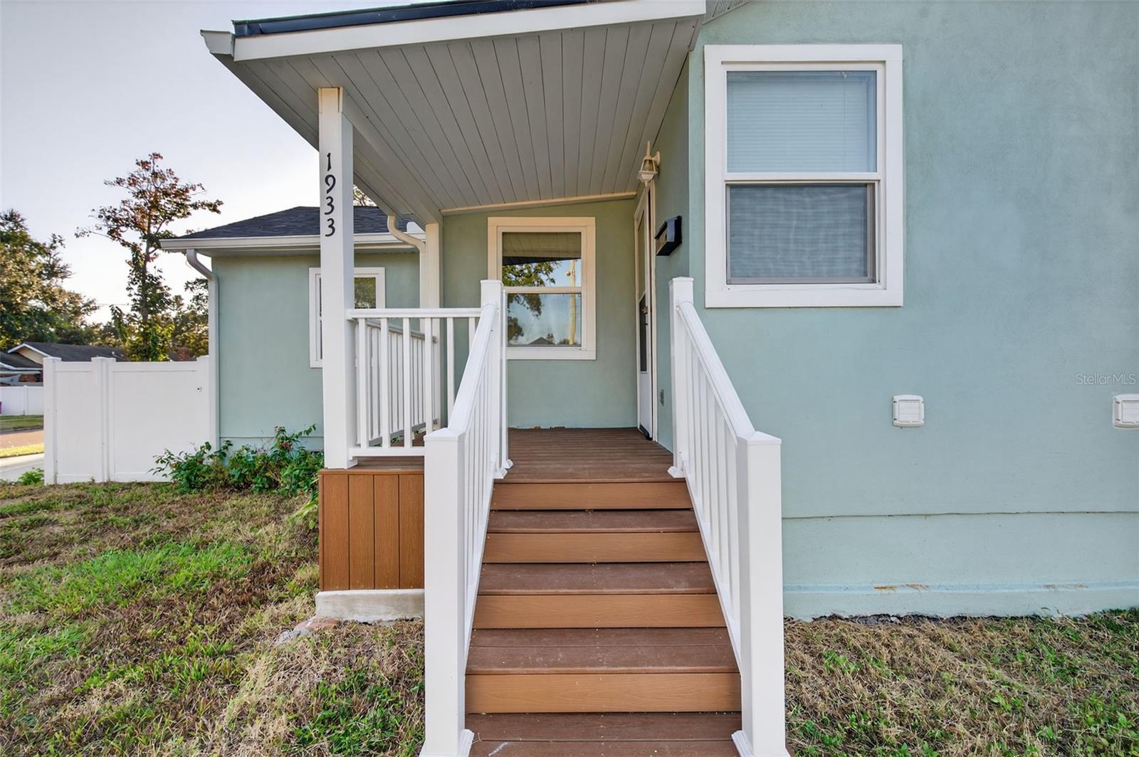 Image 5 of 77 For 1933 10th Street S