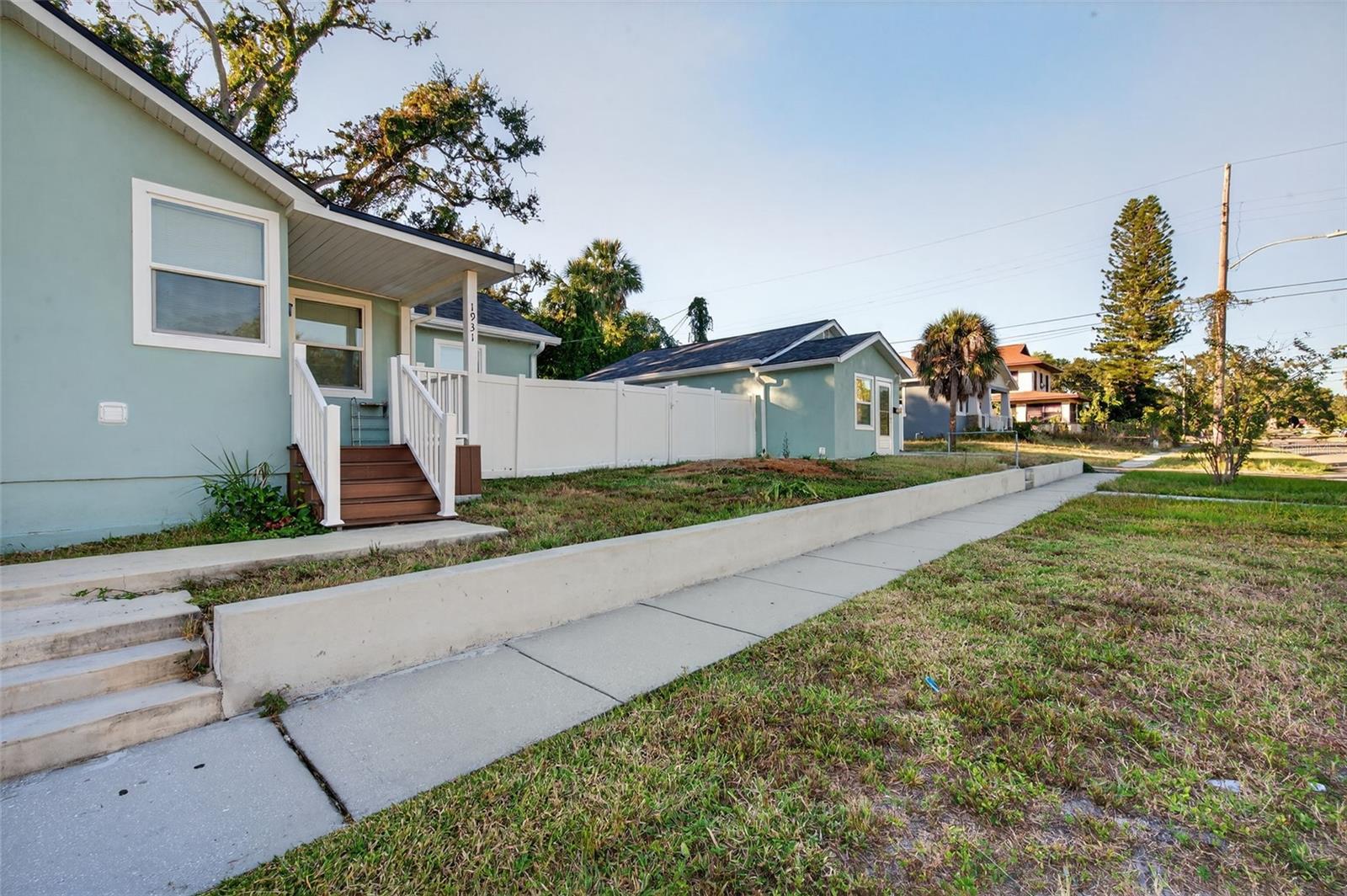 Image 51 of 77 For 1933 10th Street S