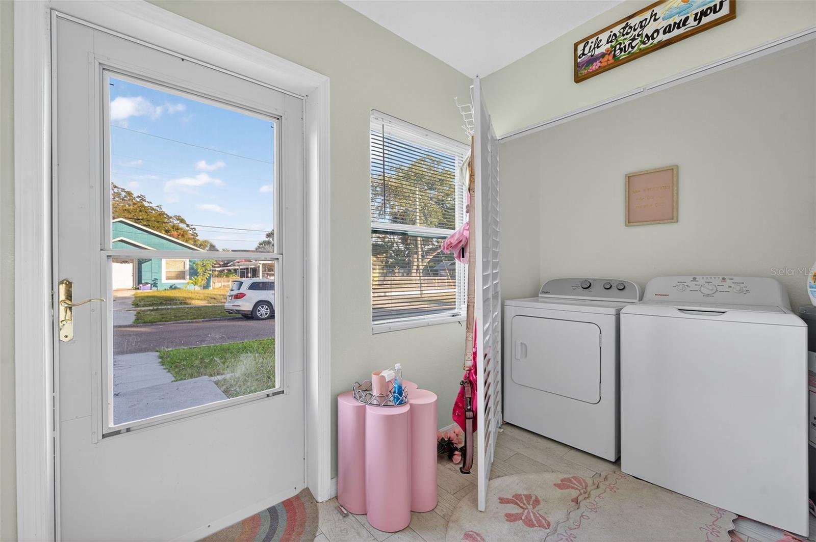 Image 58 of 77 For 1933 10th Street S