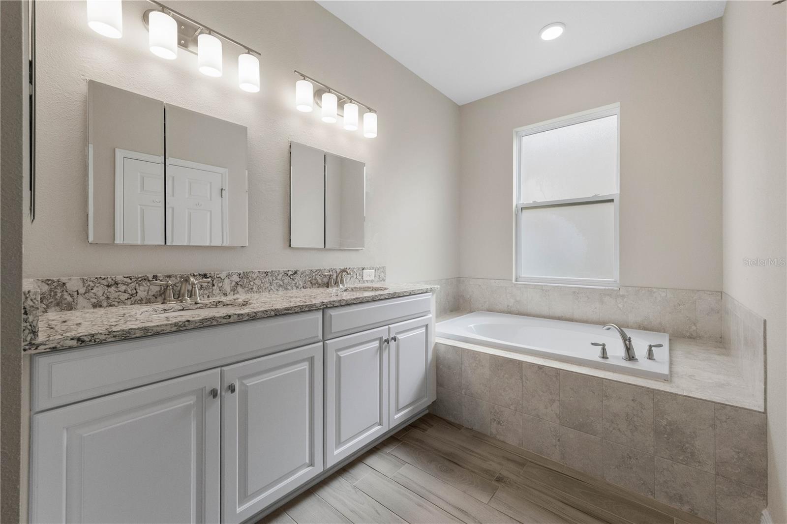 Image 22 of 41 For 3091 King Fern Drive