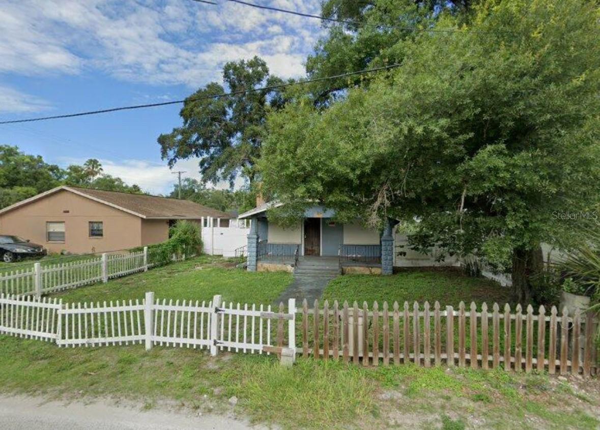 Listing Details for 8204 Elmer Street, TAMPA, FL 33604