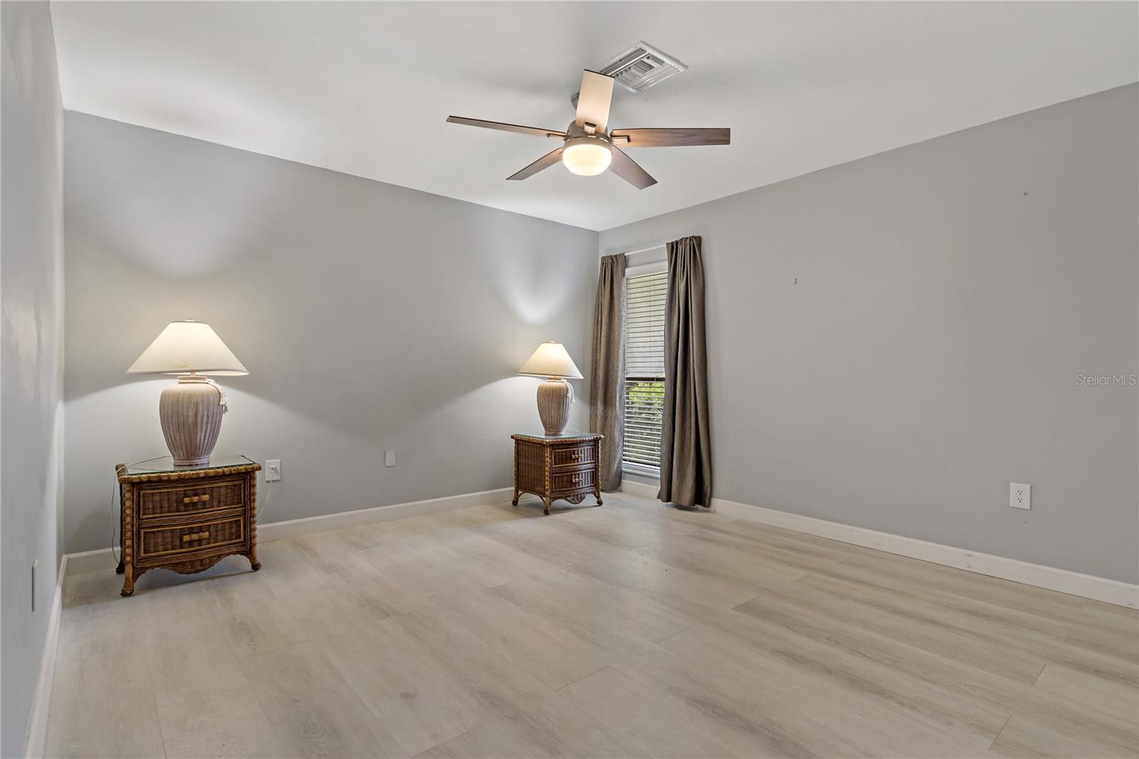 Image 22 of 55 For 710 Treasure Boat Way