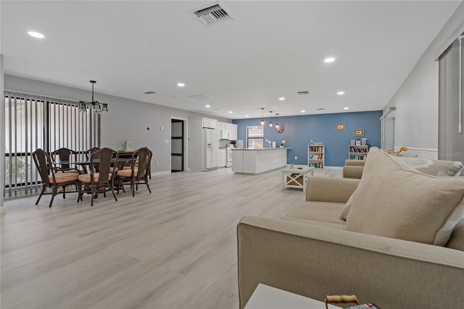 Image 5 of 55 For 710 Treasure Boat Way