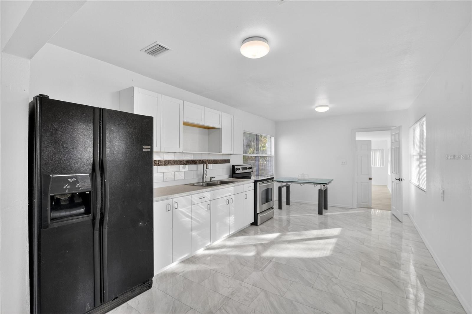 Image 19 of 43 For 2350 38th Avenue N