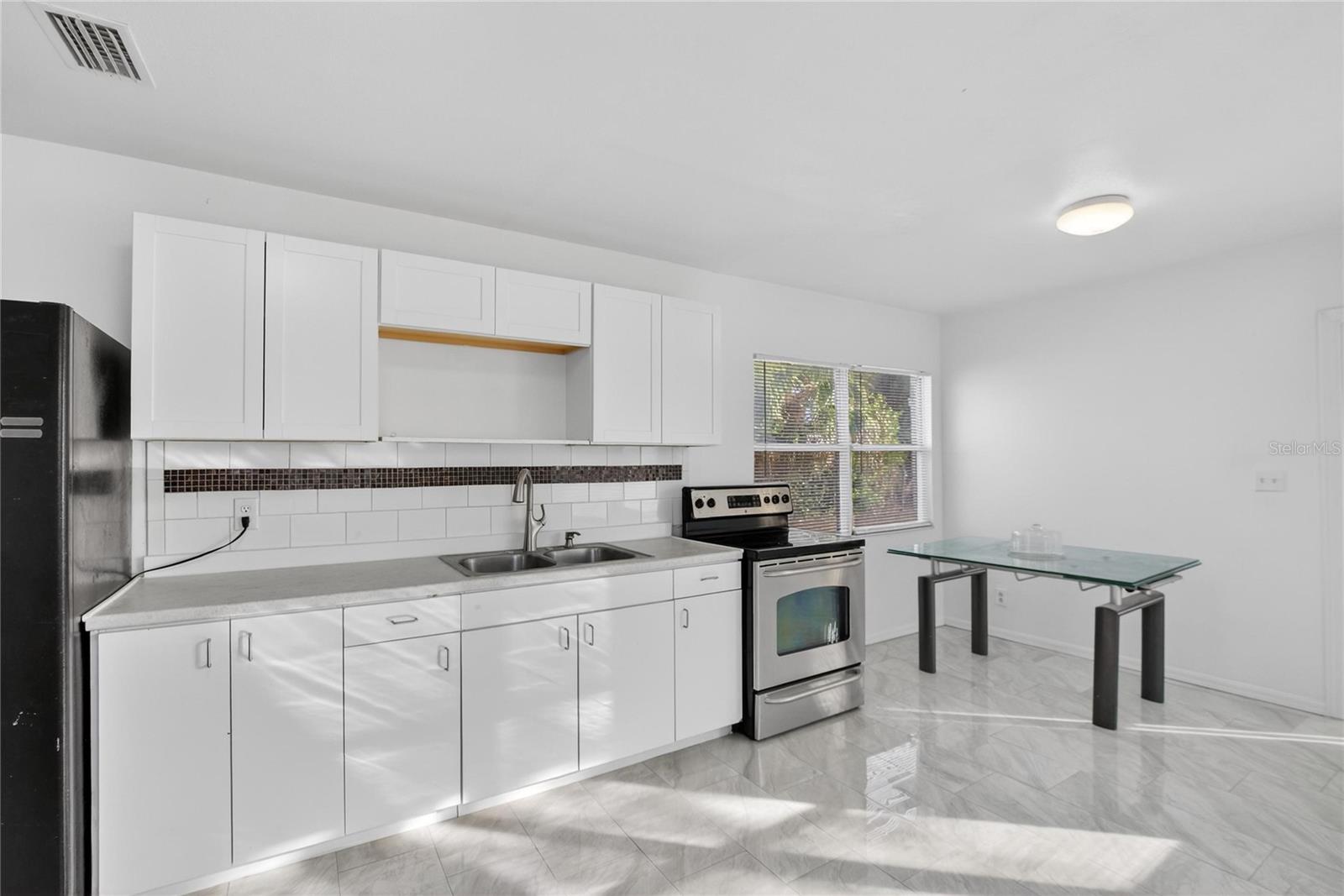 Image 20 of 43 For 2350 38th Avenue N