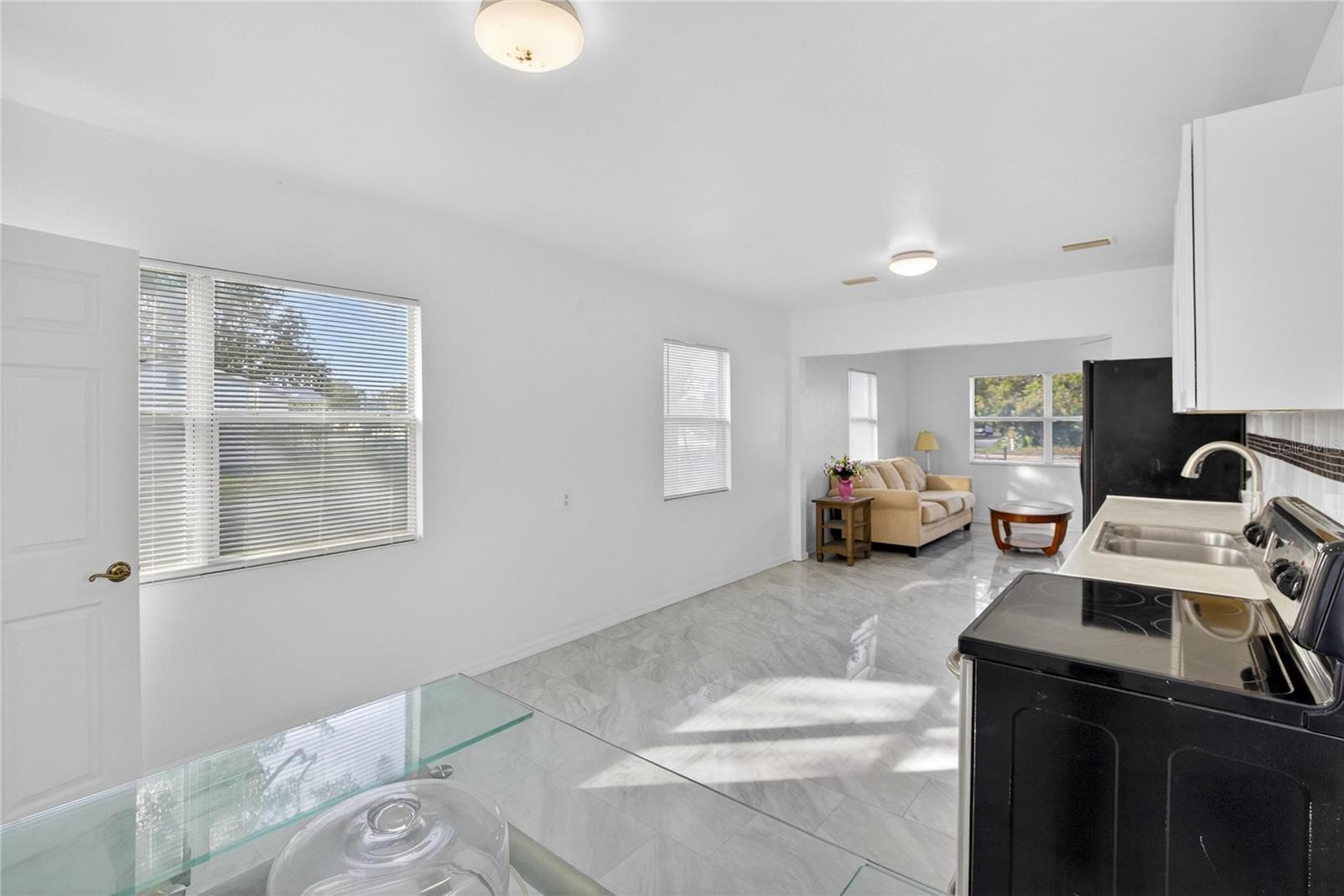 Image 22 of 43 For 2350 38th Avenue N