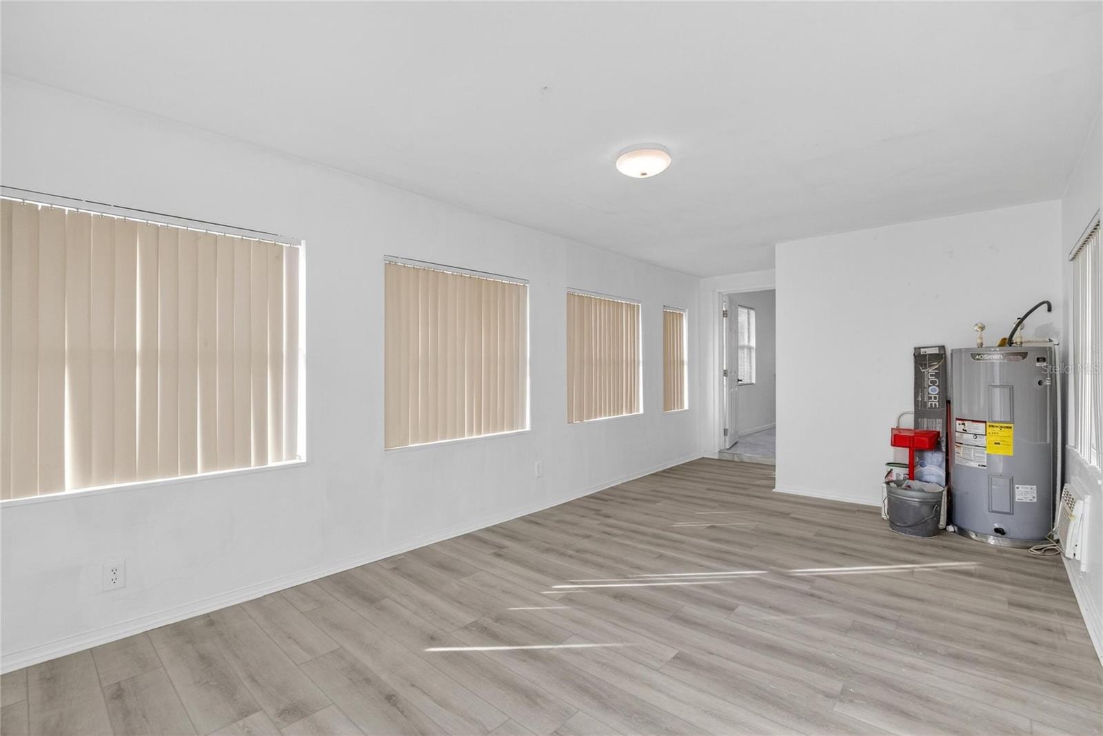 Image 28 of 43 For 2350 38th Avenue N