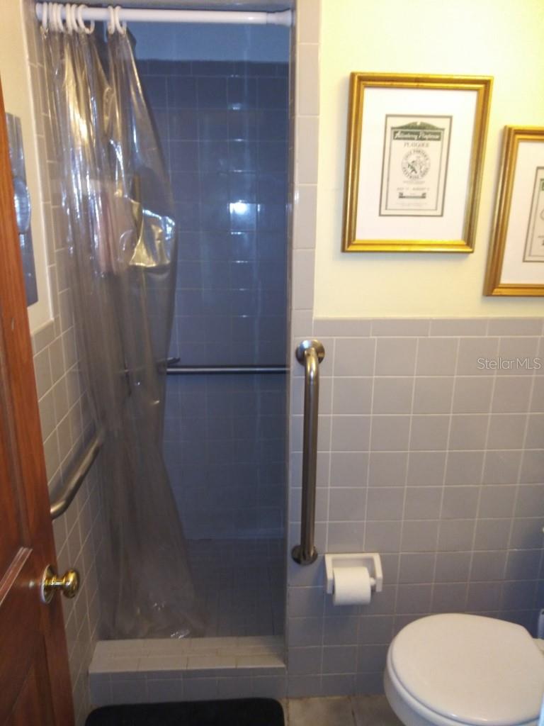 Image 11 of 13 For 533 45th Street N