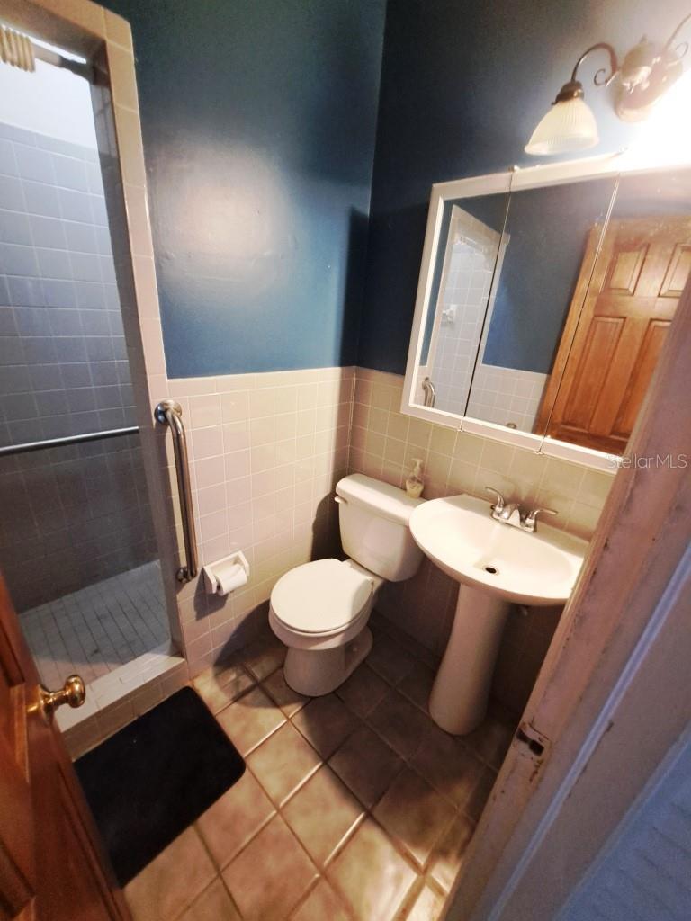 Image 12 of 13 For 533 45th Street N