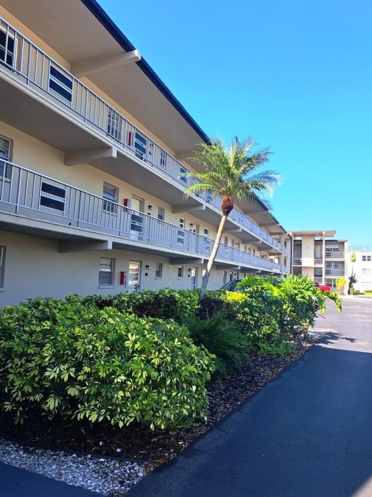 Details for 9940 47th Avenue N 320, ST PETERSBURG, FL 33708