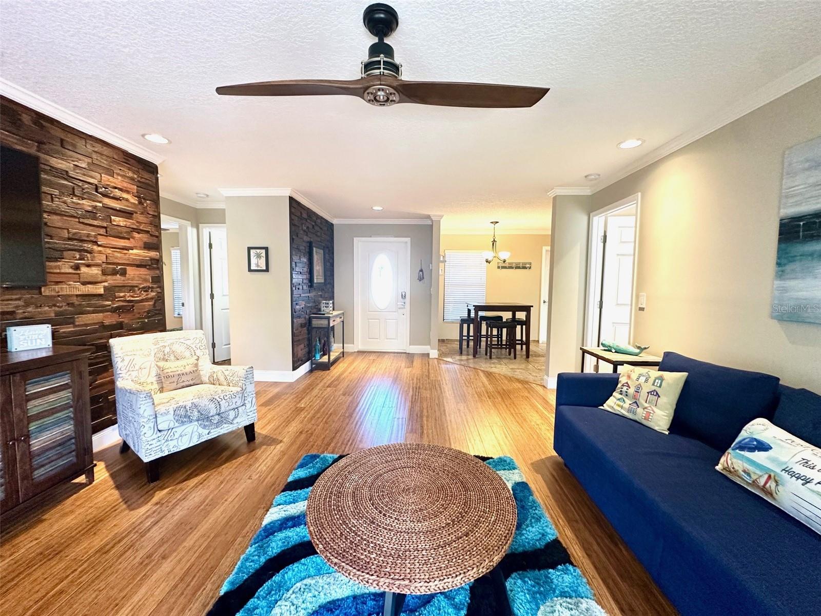 Image 13 of 34 For 14622 Pinecrest Drive