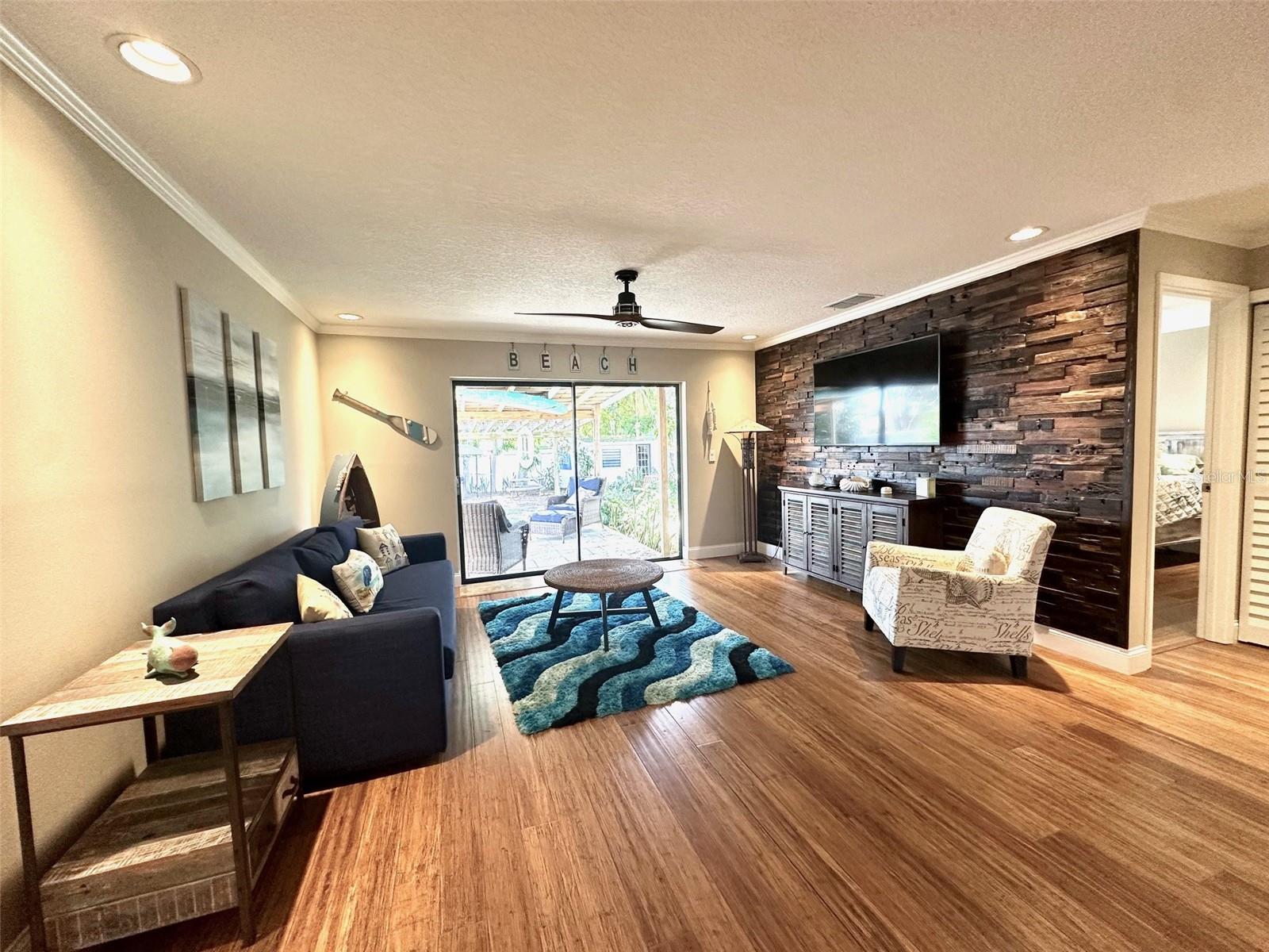 Image 14 of 34 For 14622 Pinecrest Drive