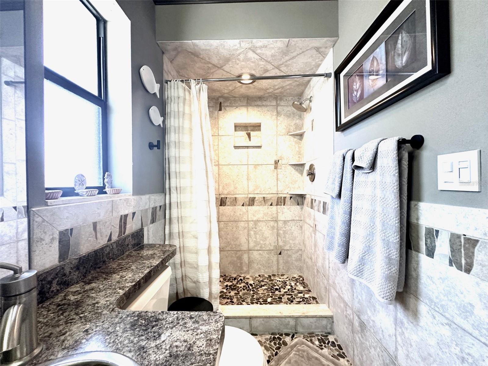 Image 17 of 34 For 14622 Pinecrest Drive