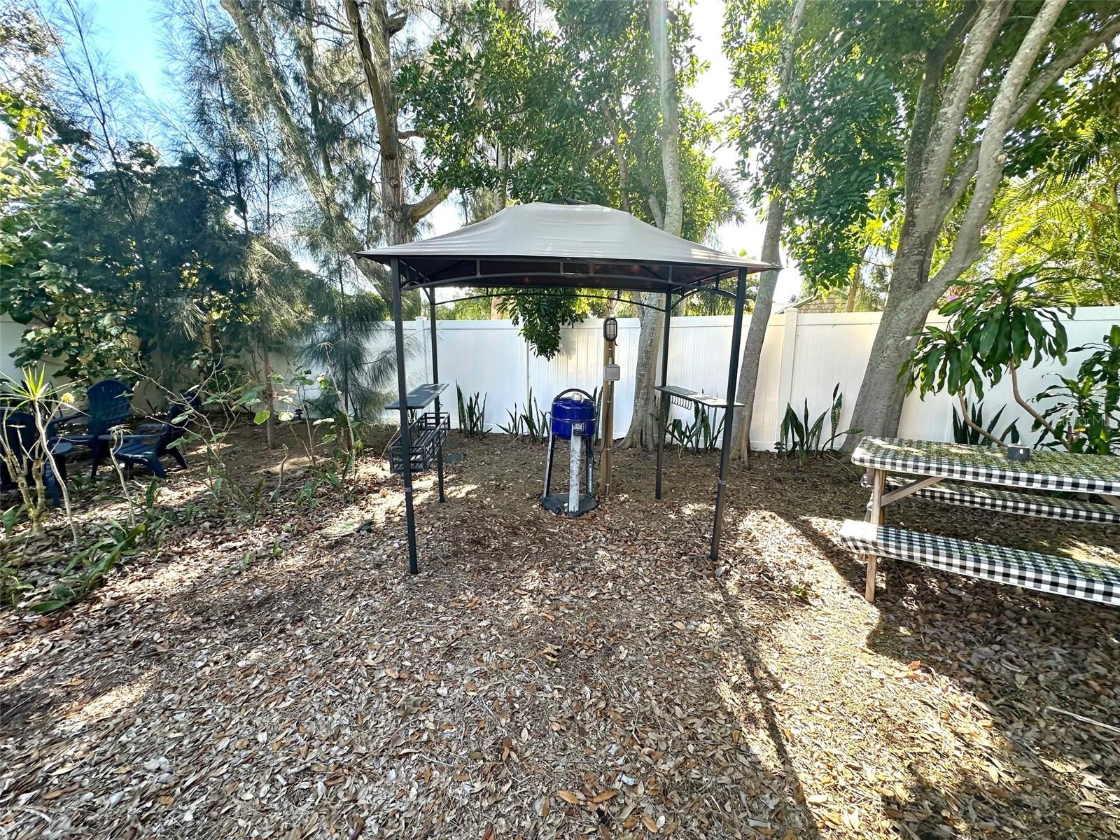 Image 28 of 34 For 14622 Pinecrest Drive