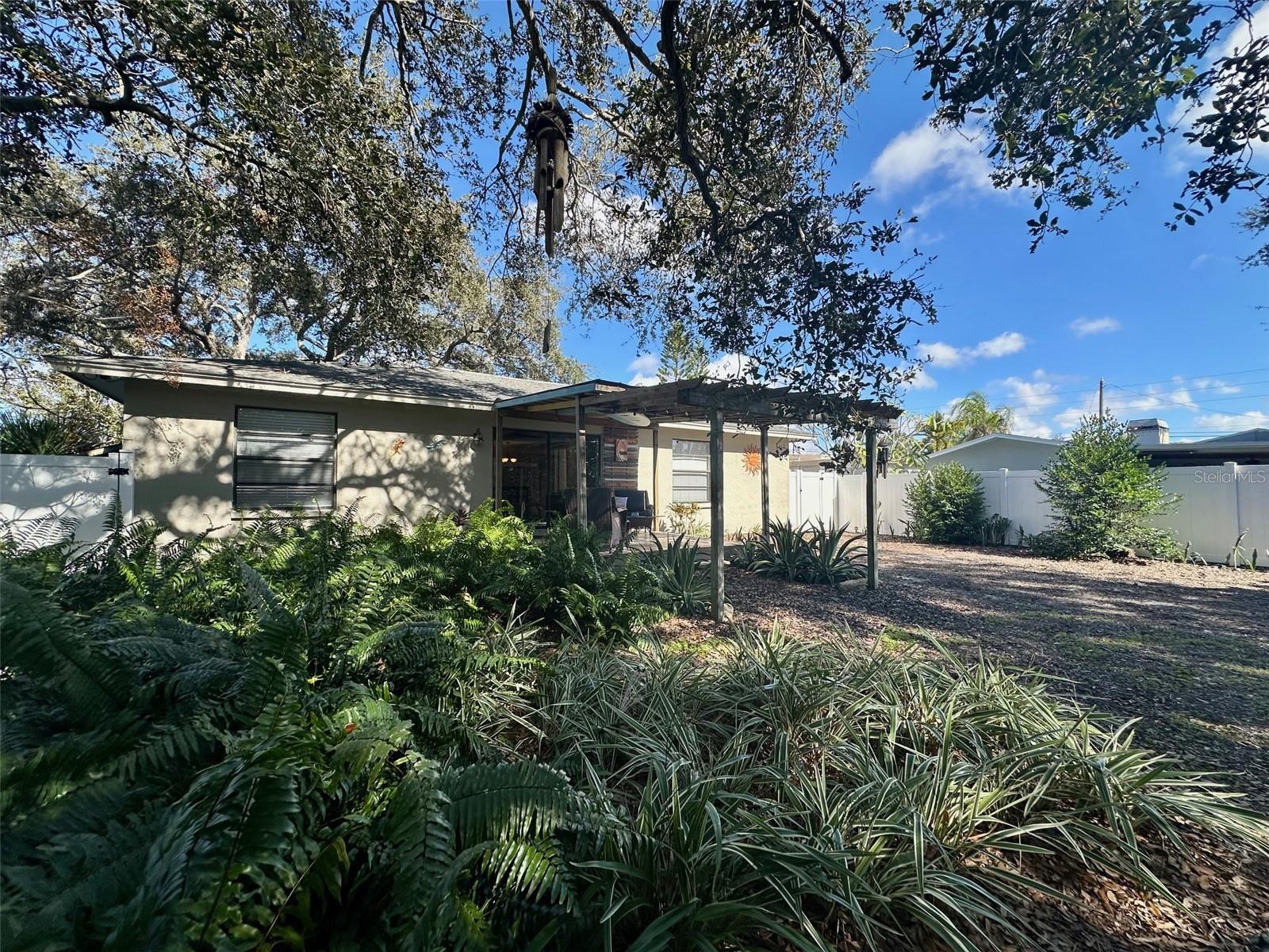 Image 34 of 34 For 14622 Pinecrest Drive