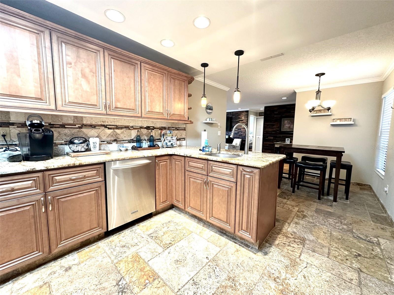 Image 6 of 34 For 14622 Pinecrest Drive