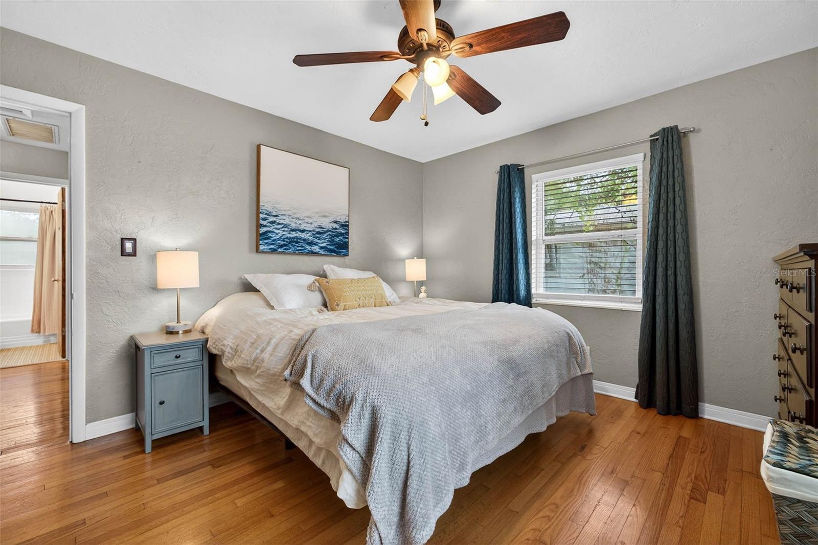 Image 12 of 21 For 1021 35th Avenue N